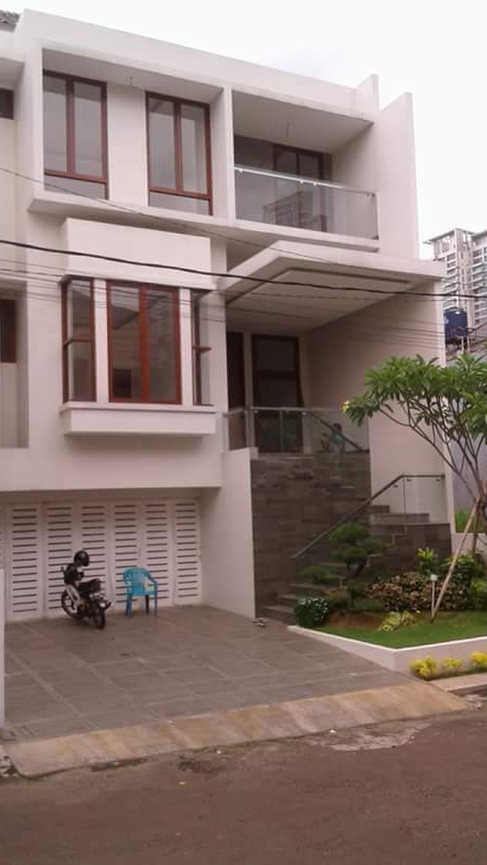 Rumah Cipete Utara, Luas 267 M, 2 Lantai, HARGA 13 M. Nego.