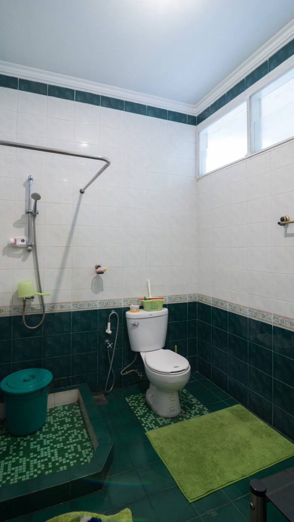 Dijual Rumah di Bumi Permata Indah - Puri, Jakarta Barat