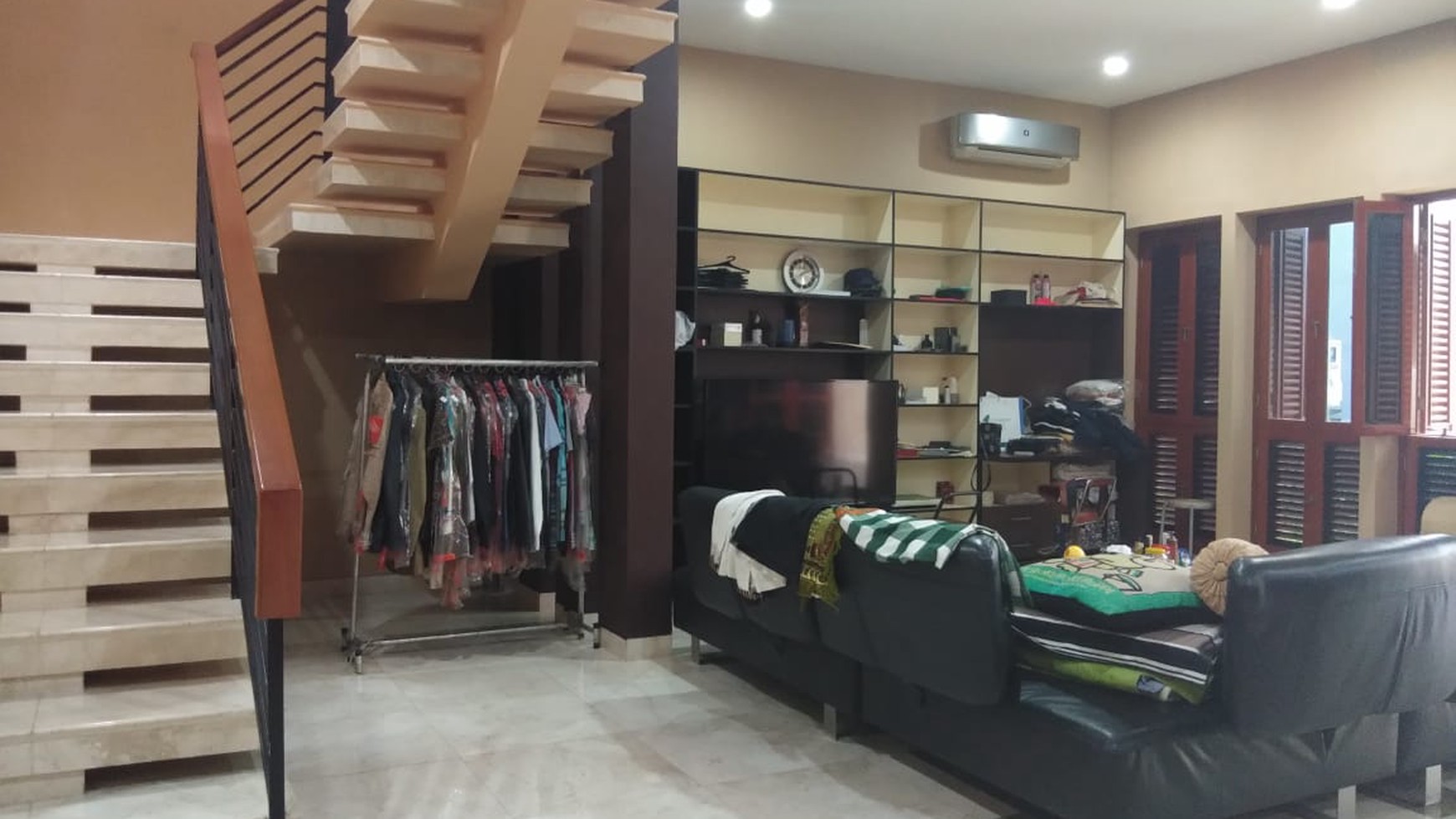 Rumah Cantik Di Lebak Lesari - Lebak Bulus