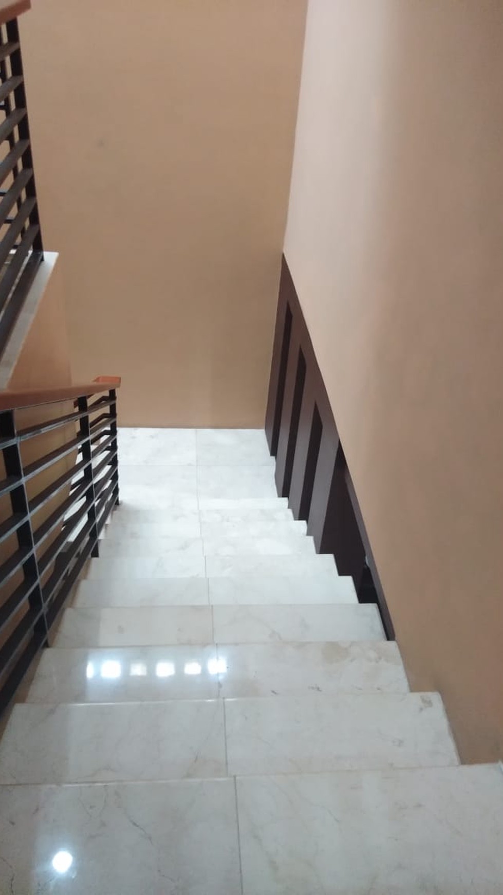 Rumah Cantik Di Lebak Lesari - Lebak Bulus