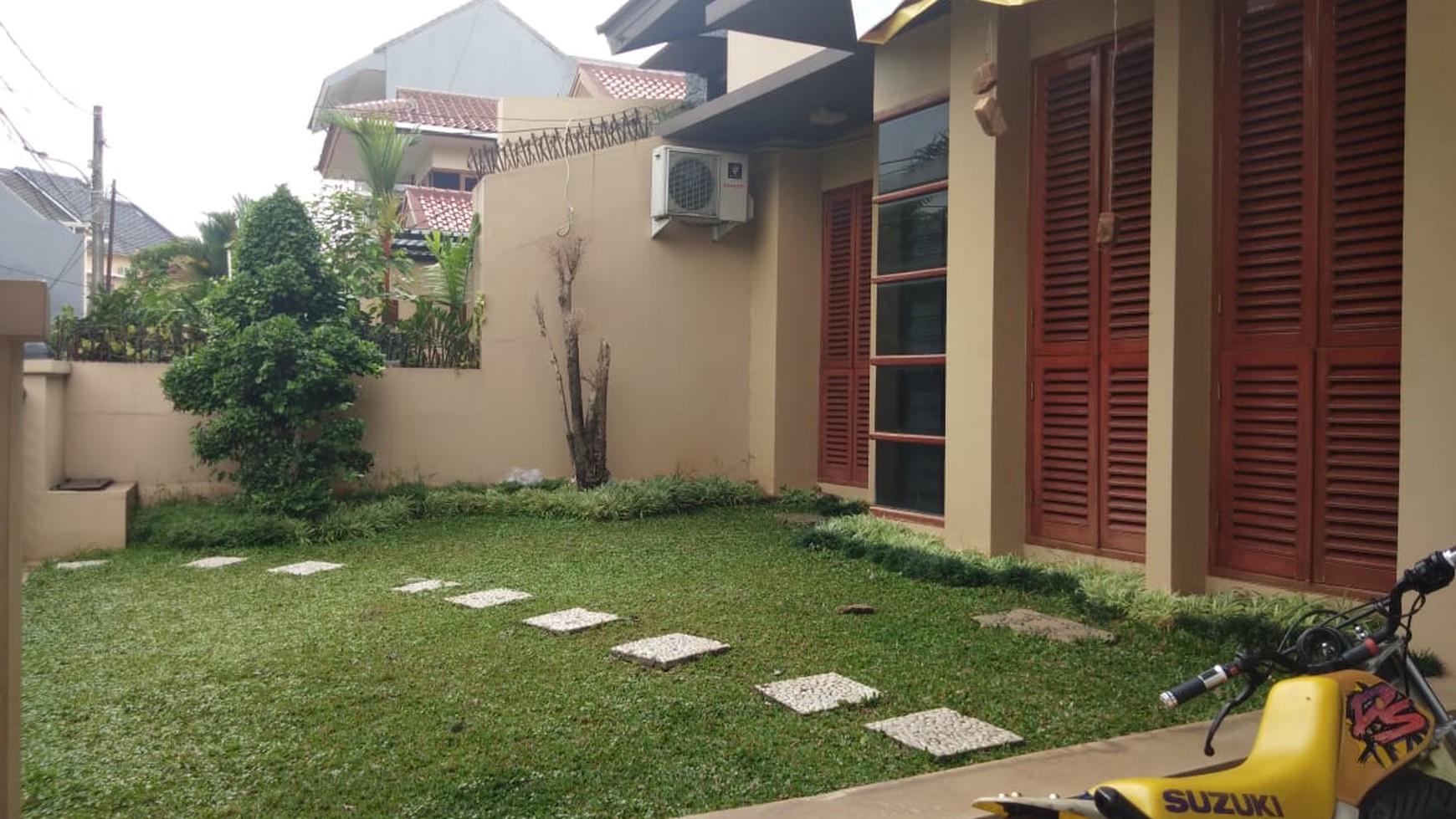 Rumah Cantik Di Lebak Lesari - Lebak Bulus