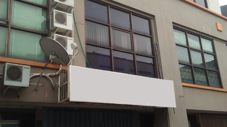 Ruko segi delapan puncak permai 3 lantai