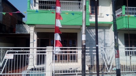 RUMAH 2 LANTAI DI JAKARTA PUSAT