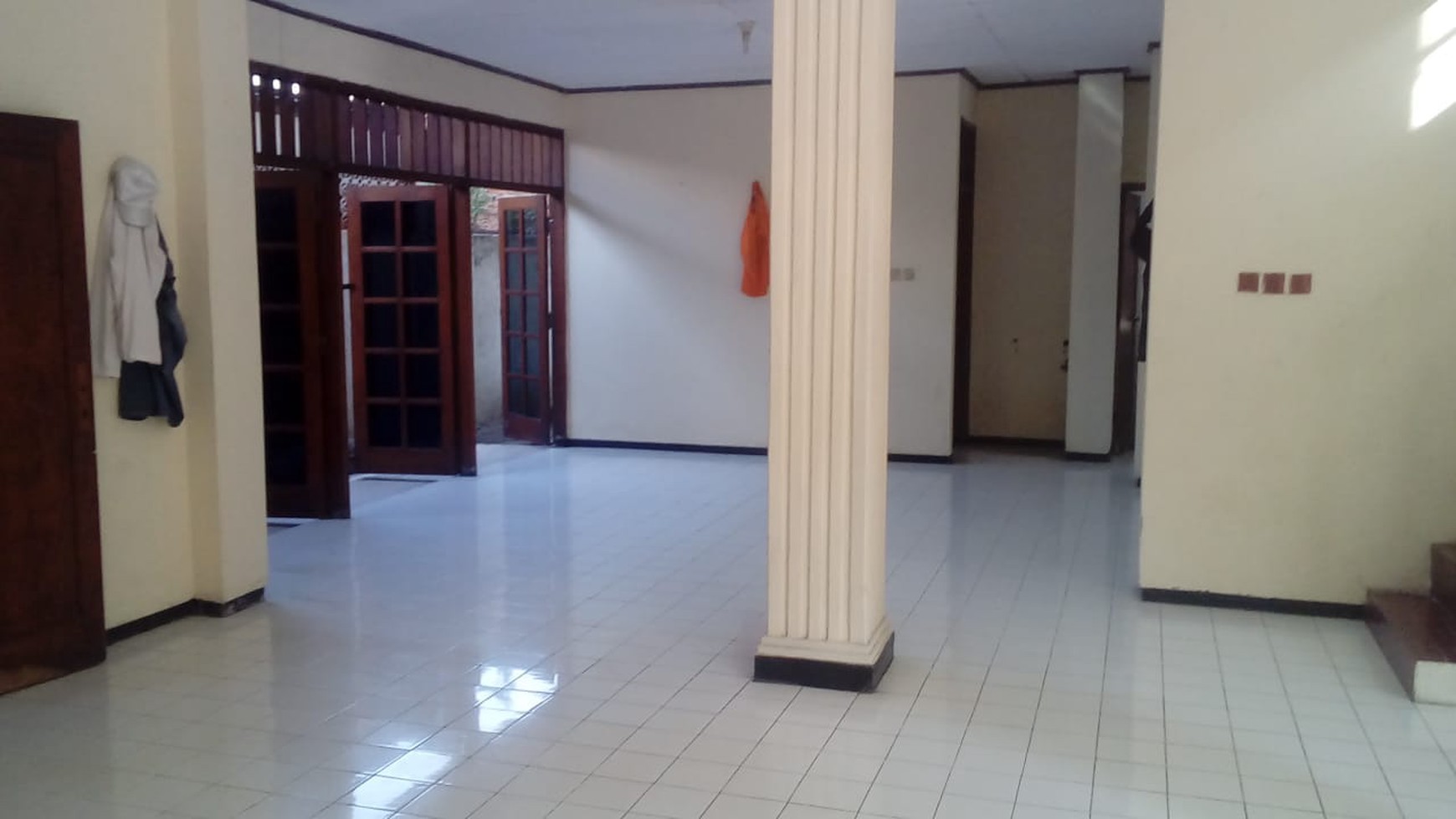 RUMAH 2 LANTAI DI JAKARTA PUSAT