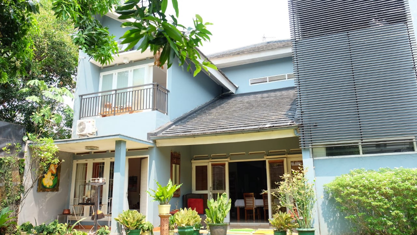 Rumah Cantik Murah di Cirendeu