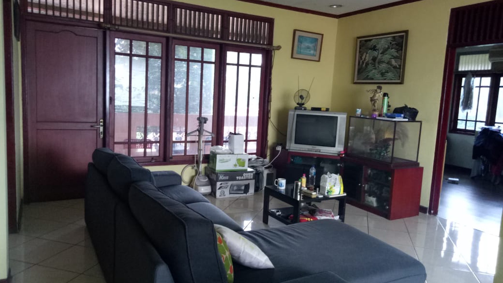 Rumah Halaman Depan Luas di Ciputat