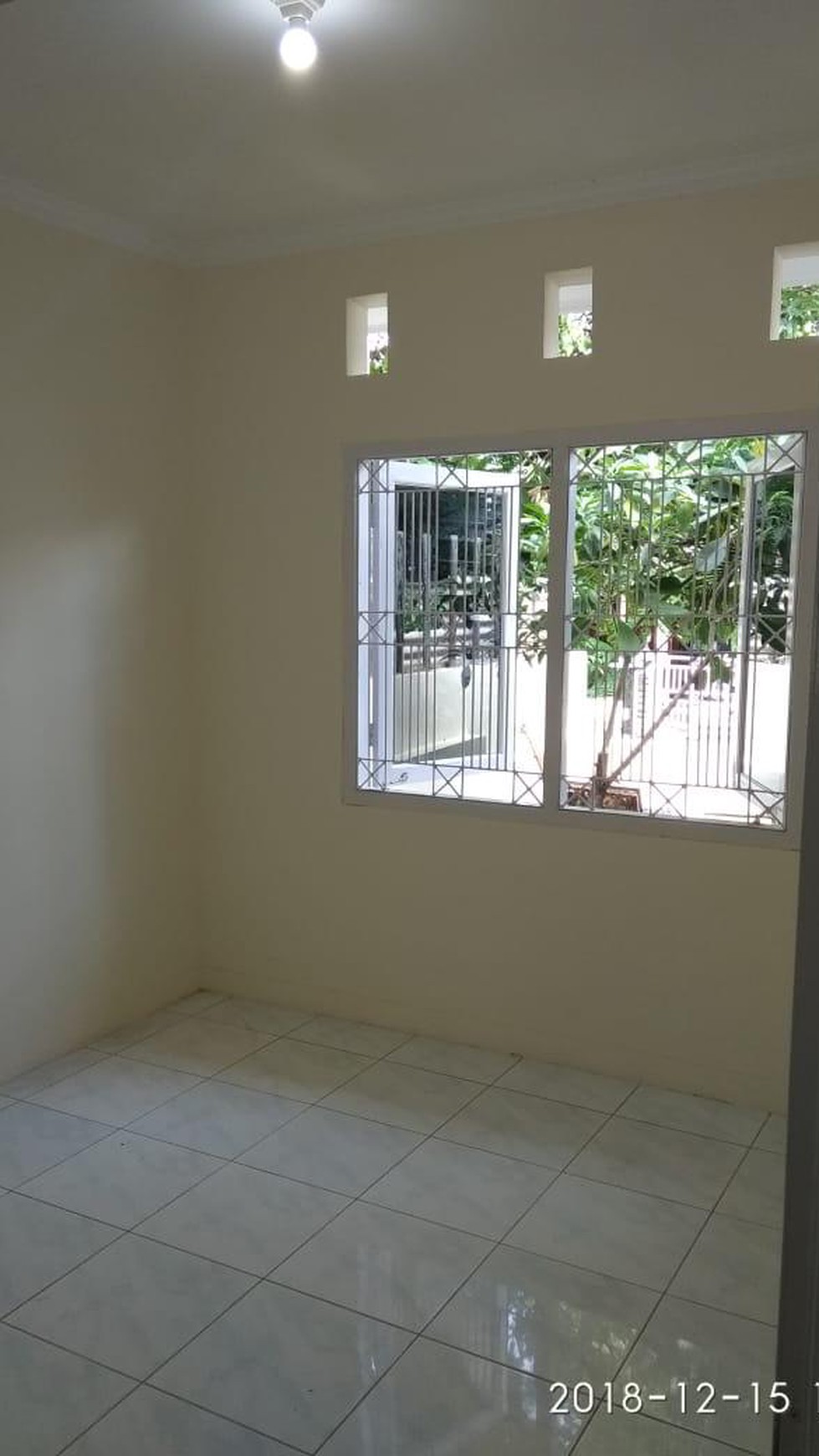 Rumah mungil  Cantik 1 lantai, siap huni, cocok utk kelg kecil di Bintaro