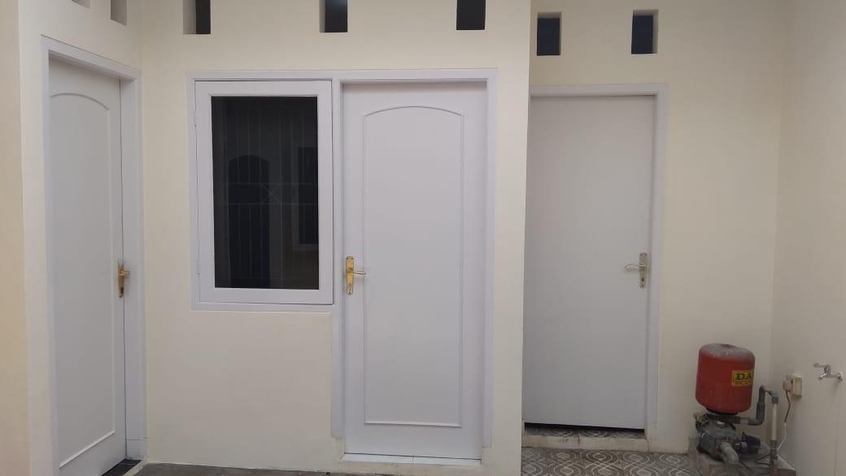 Rumah mungil  Cantik 1 lantai, siap huni, cocok utk kelg kecil di Bintaro