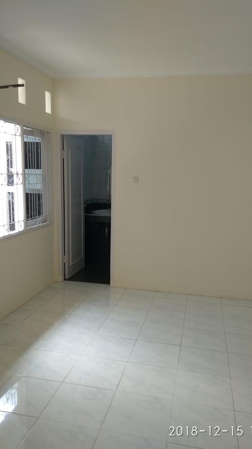 Rumah mungil  Cantik 1 lantai, siap huni, cocok utk kelg kecil di Bintaro