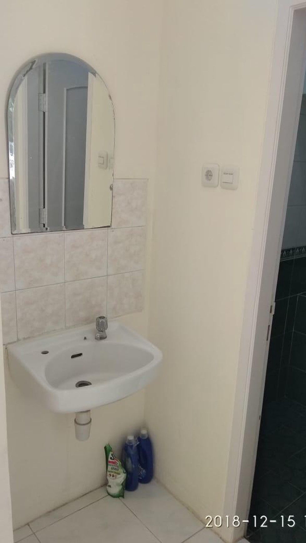 Rumah mungil  Cantik 1 lantai, siap huni, cocok utk kelg kecil di Bintaro