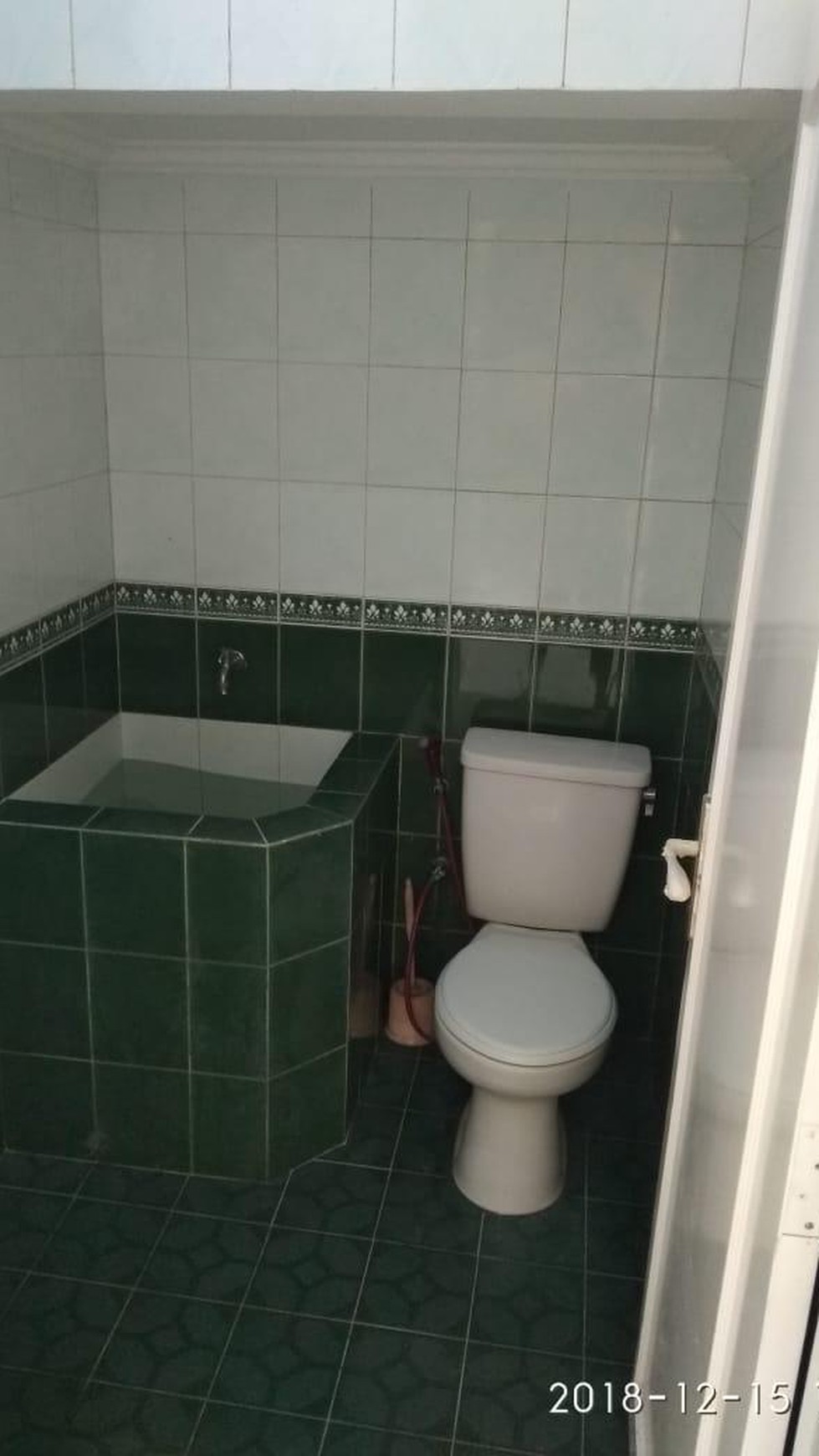 Rumah mungil  Cantik 1 lantai, siap huni, cocok utk kelg kecil di Bintaro