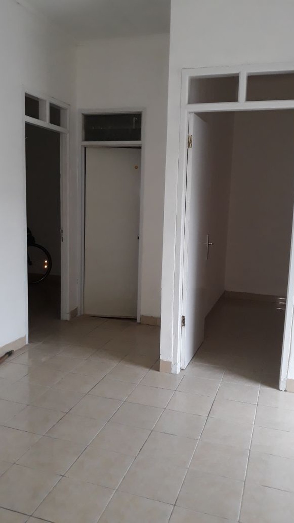 Rumah nyaman di dalam cluster Bekasi Timur Regensi