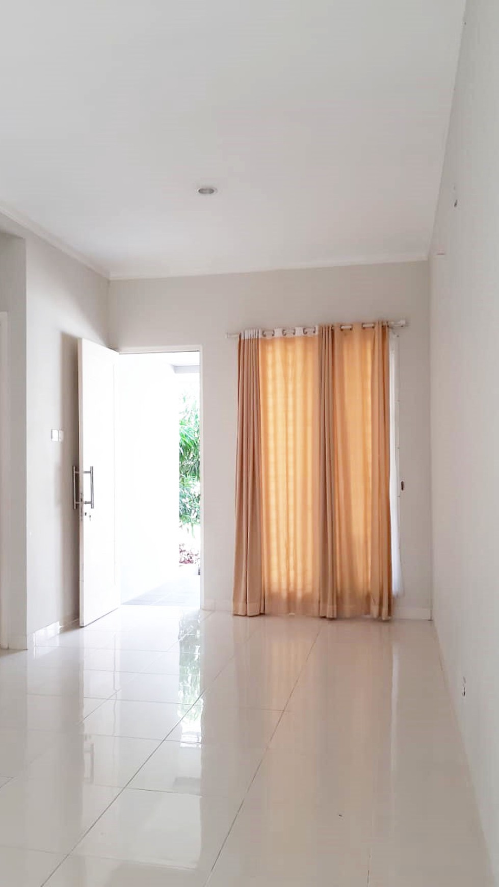 Rumah Nyaman dan Siap Huni di kawasan Cluster Emerald, Bintaro
