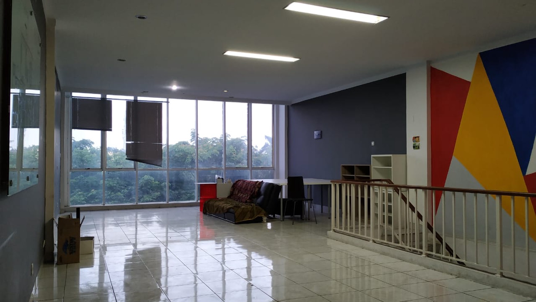 Disewa Ruko Siap Pakai, Cocok utk Usaha di Ruko Emerald Avenue Bintaro