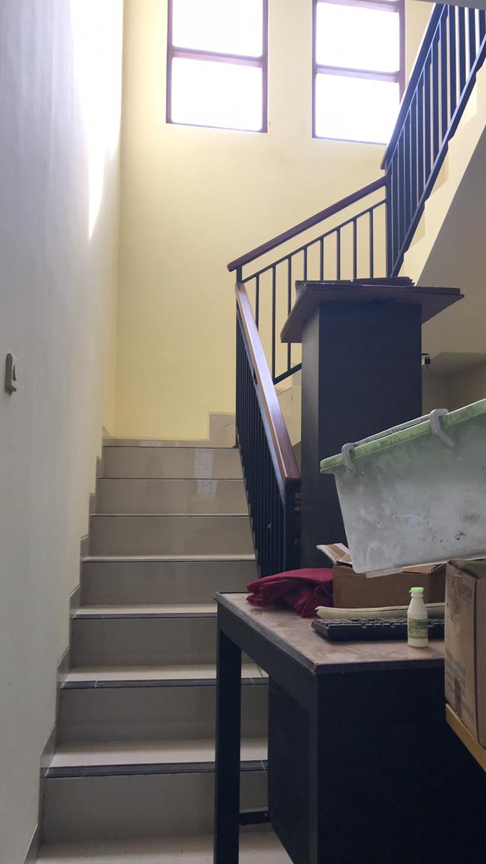 RUMAH MINIMALIS+FURNITURE, COCOK UNTUK KELUARGA MUDA, DALAM PERUMAHAN.