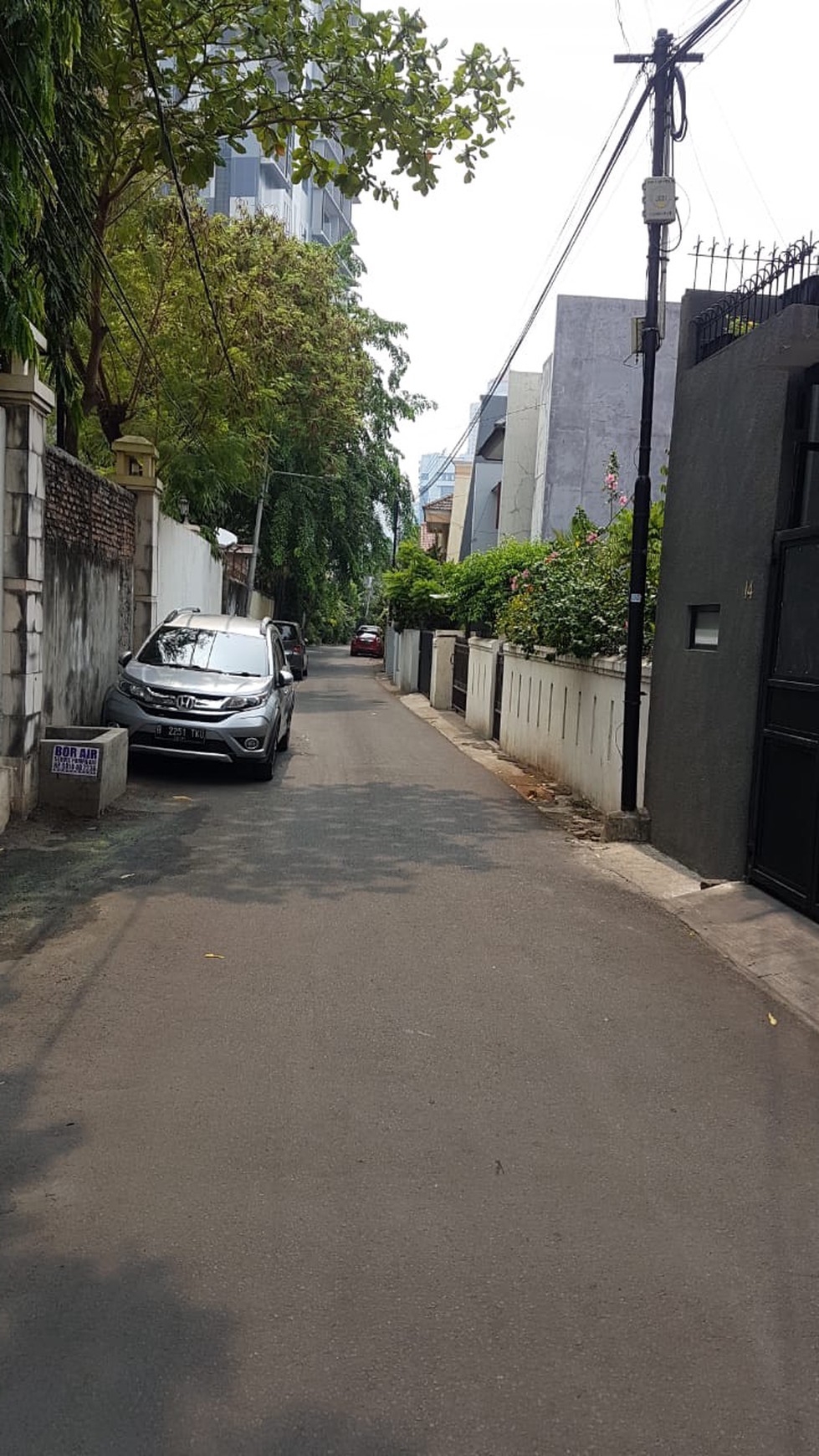 Dijual Rumah Baru - Minimalis 3 lantai - Swimming Pool