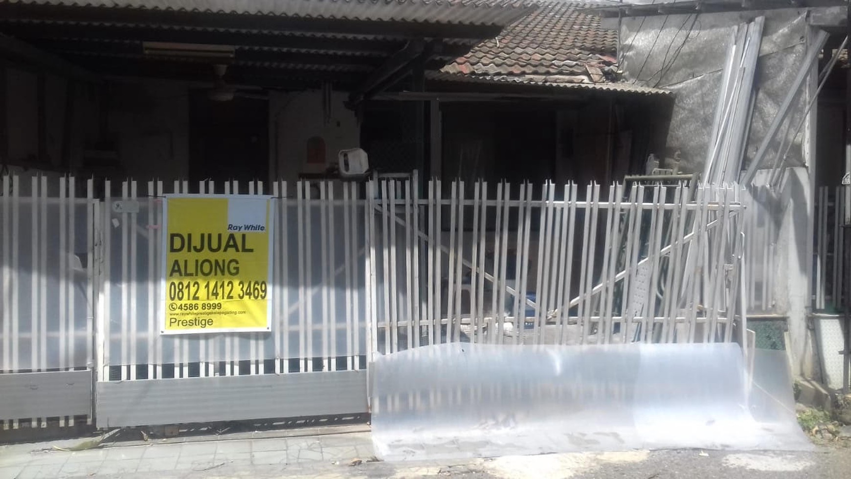 Rumah standart 1 1/4 Lantai, Harga nego sampai Deal di Kelapa Gading