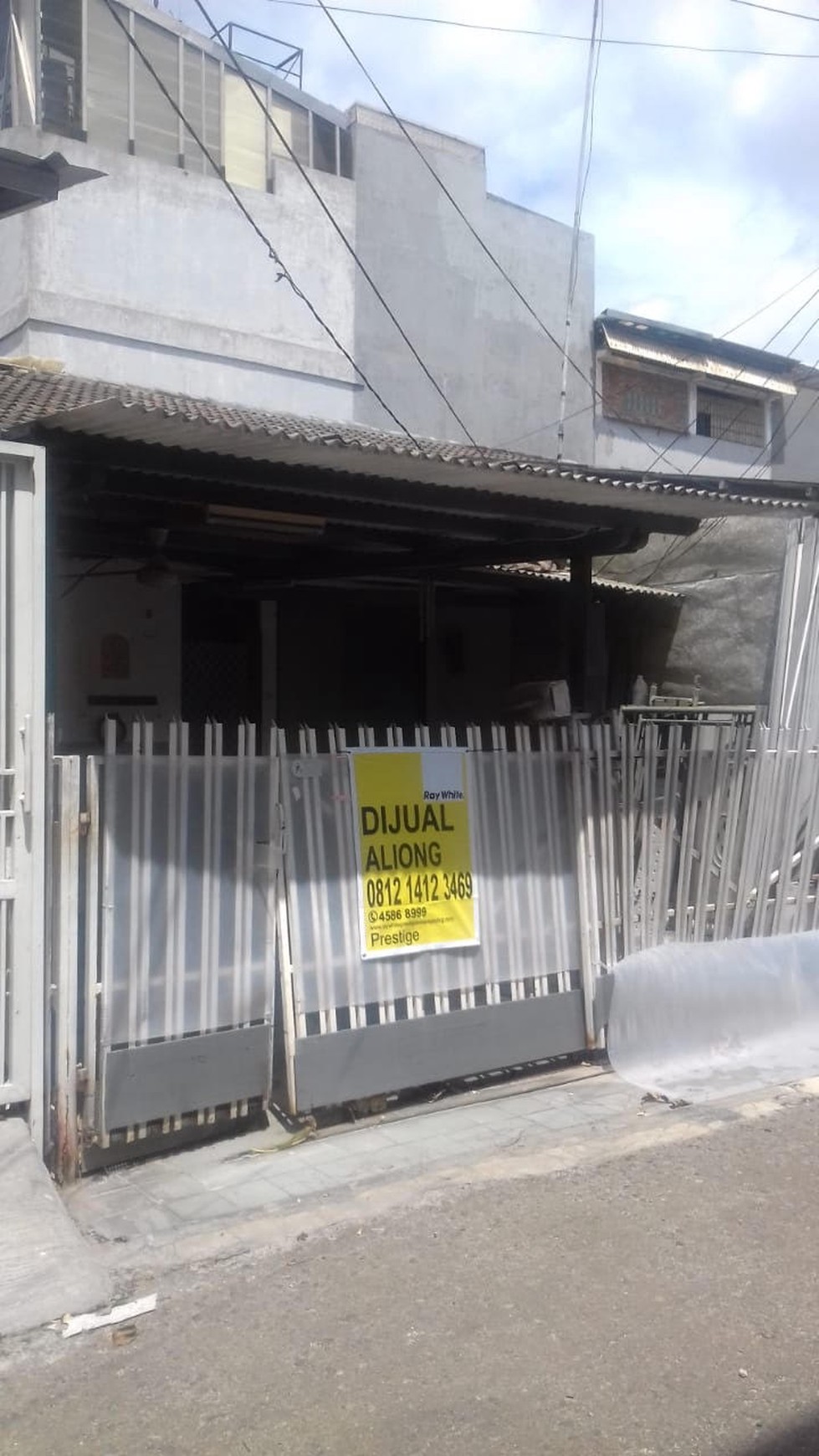 Rumah standart 1 1/4 Lantai, Harga nego sampai Deal di Kelapa Gading