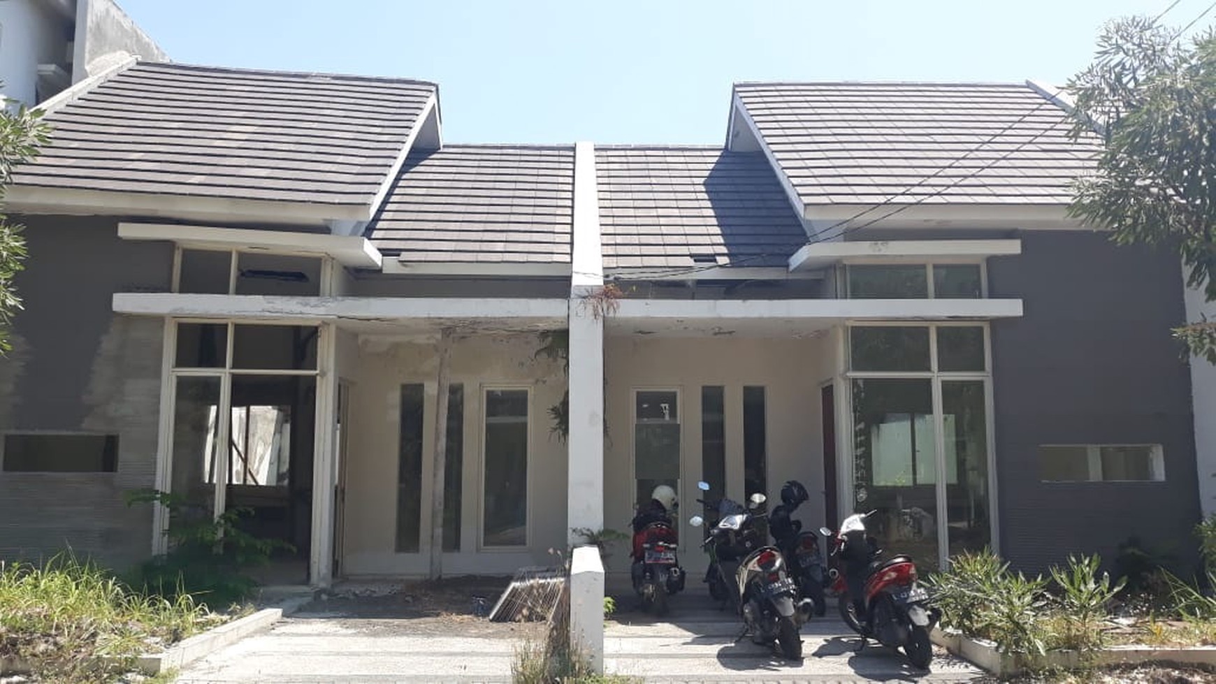 Rumah Diamond Regency baru renov