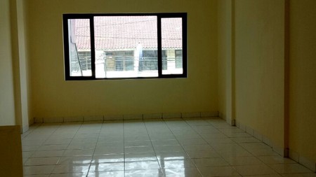 Ruko strategis,pinggir jalan,Bagus ,cocok buka usaha di pondok ranji