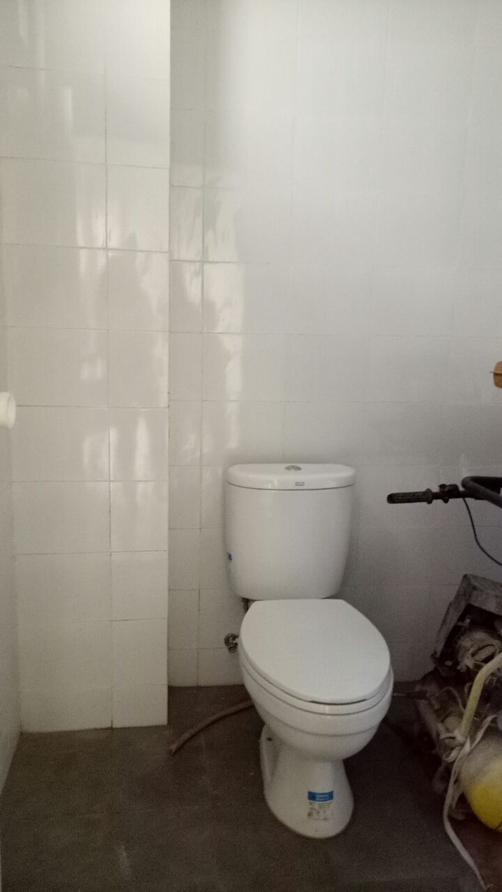 Ruko strategis,pinggir jalan,Bagus ,cocok buka usaha di pondok ranji