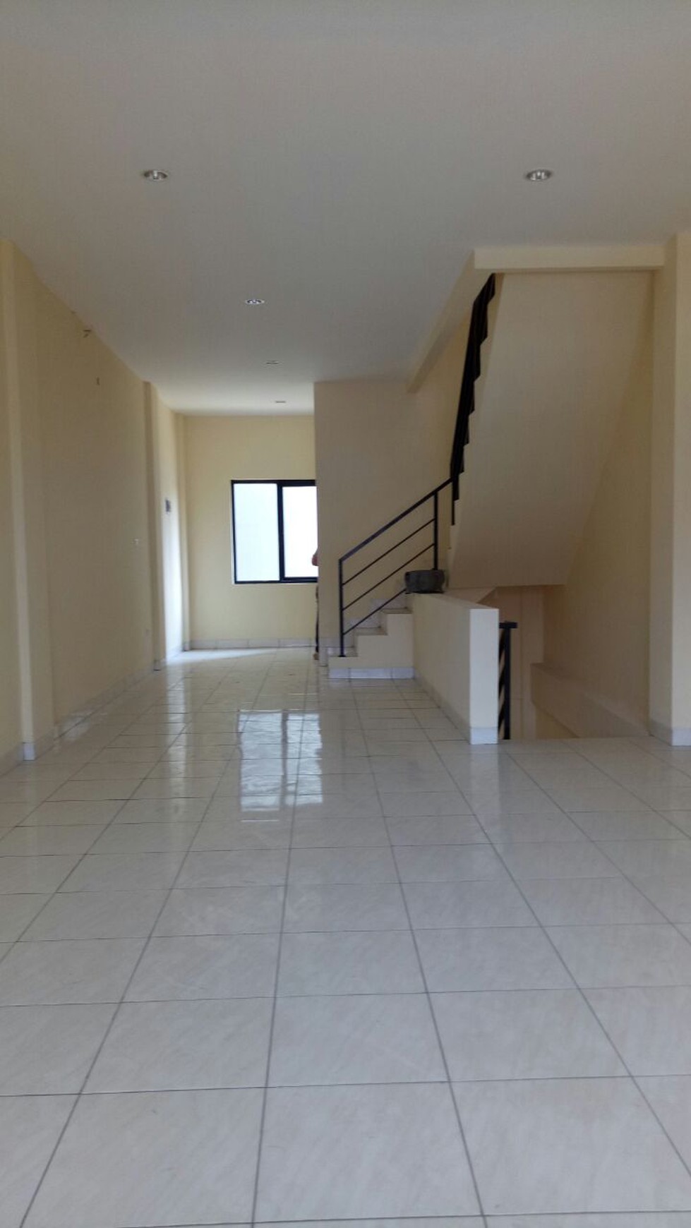 Ruko strategis,pinggir jalan,Bagus ,cocok buka usaha di pondok ranji