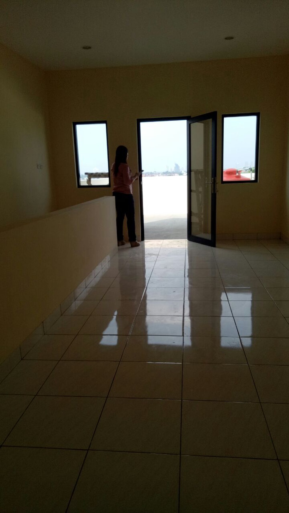 Ruko strategis,pinggir jalan,Bagus ,cocok buka usaha di pondok ranji