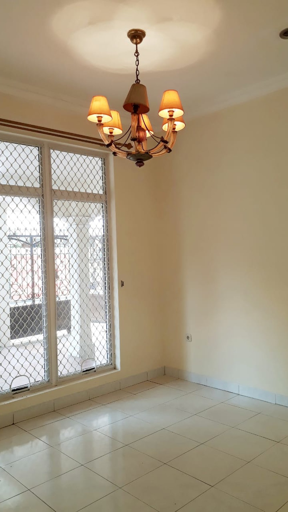 Rumah Idaman Taman golf Moderland Tangerang