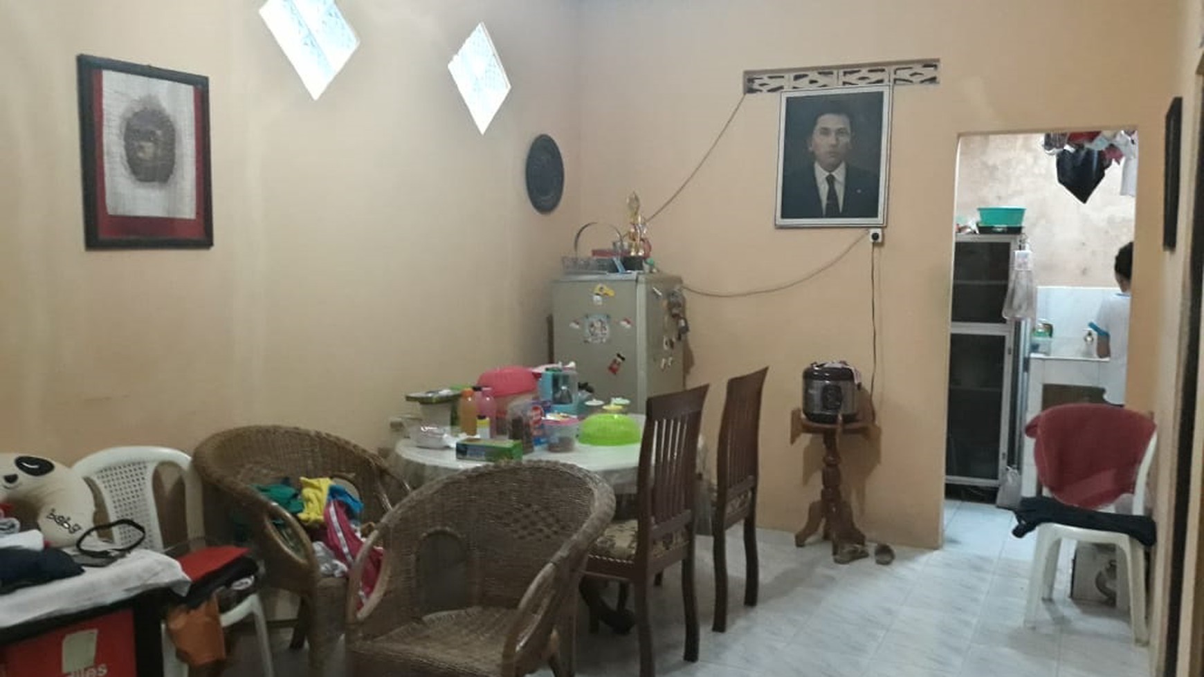 RUMAH TINGGAL COCOK UNTUK KELUARGA MUDA, HARGA NEGO, PURWOMARTANI