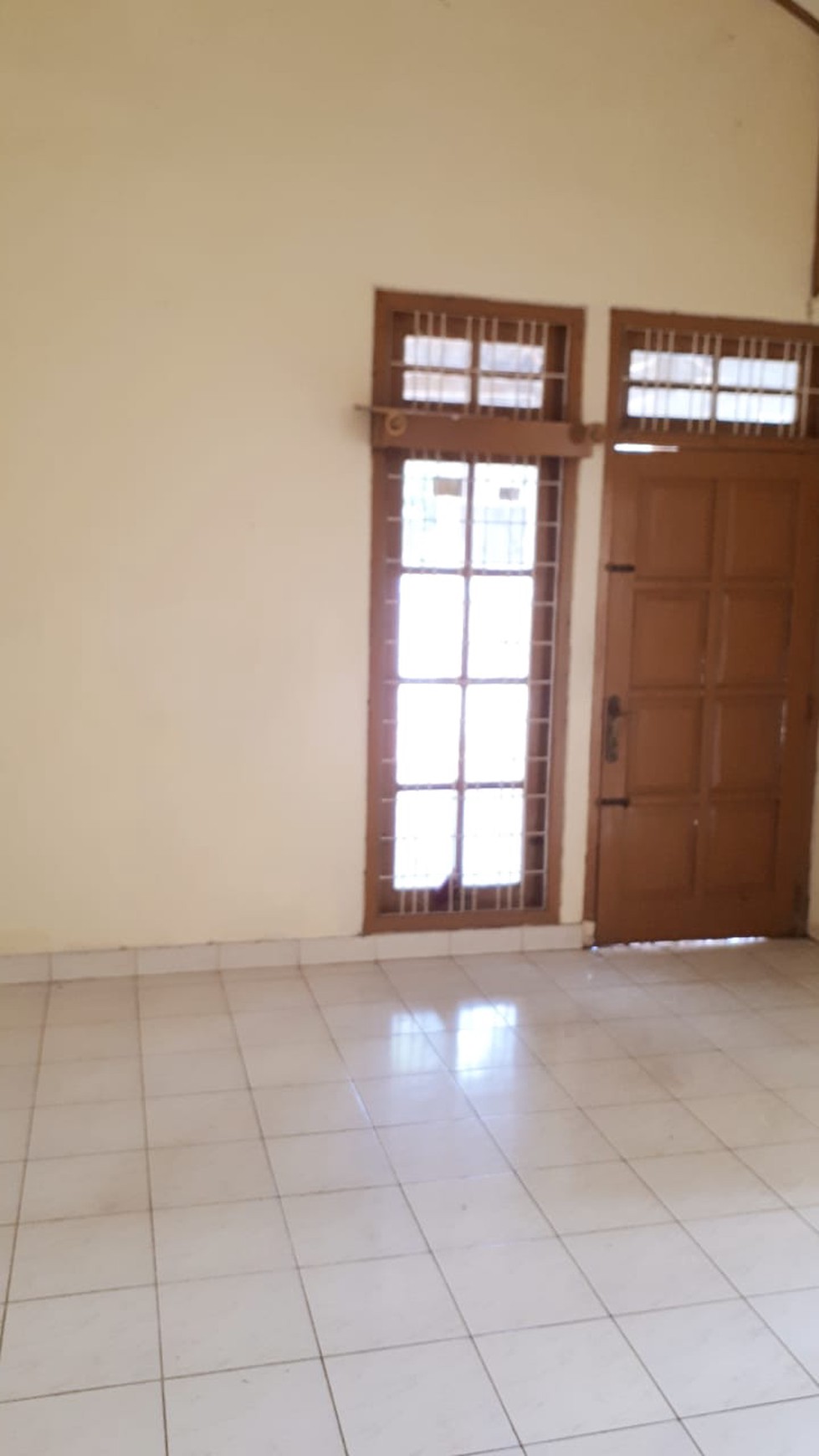 Rumah Bangunan Lama, Terawat dan Strategis di Bukit Pamulang Indah, Pamulang, Tangerang Selatan