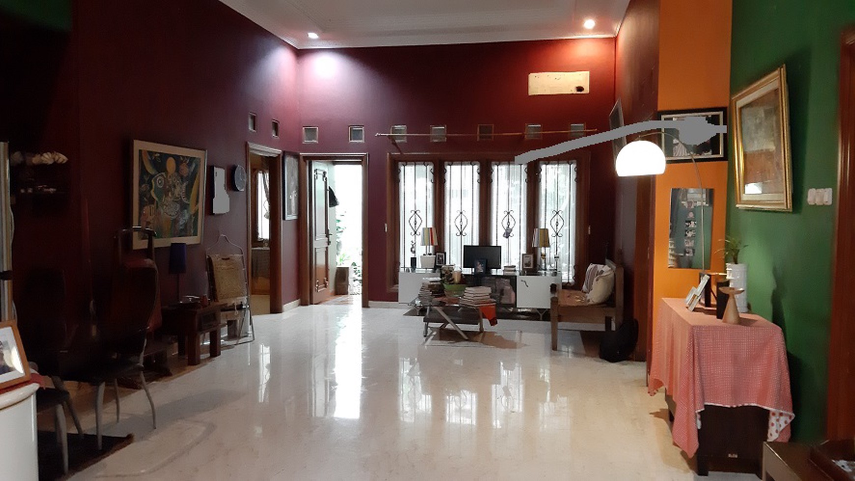 Rumah di Pejaten Barat, Pasar Minggu, Jakarta Selatan, Lokasi Strategis, Hadap Utara, SHM