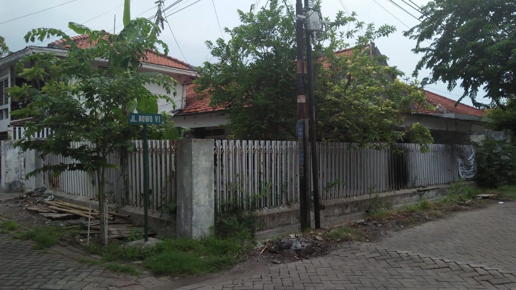 Disewakan rumah daerah asemrowo kamar banyak