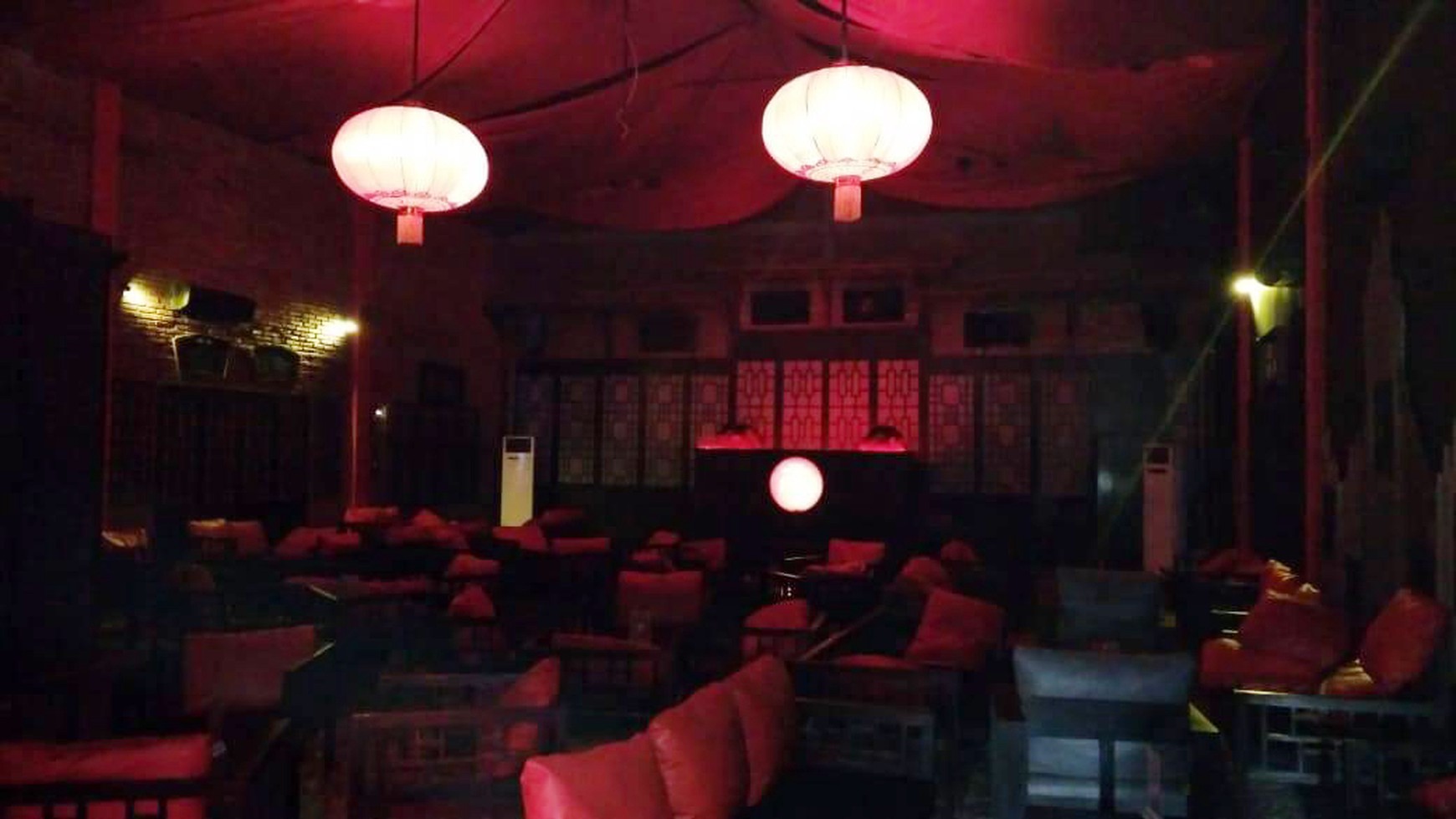 TEMPAT USAHA, DILOKASI STRAETGIS, JL RAJAWALI RAYA, CONDONGCATUR.