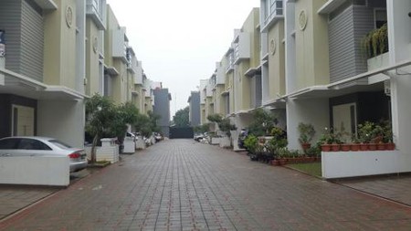 Rumah di Gading Lavender Kelapa Gading Siap Huni Kondisi terawat dan rapi TURUN HARGA