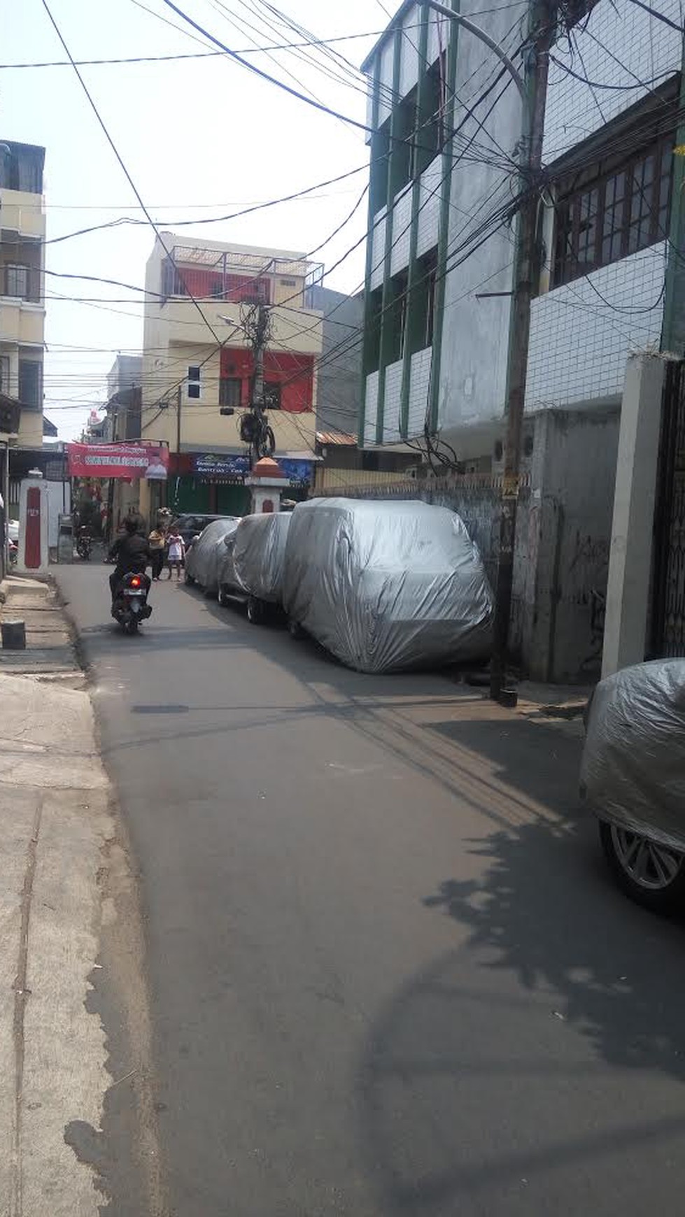 Rumah 3 Lantai minimalis ,Lokasi Strategis di Karang Anyar Jakarta Pusat