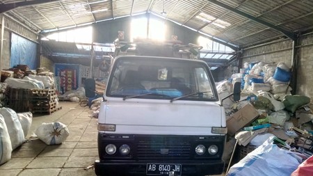 GUDANG, DENGAN TANAH YANG CUKUP LUAS, LOKASI JL WATES KM 3