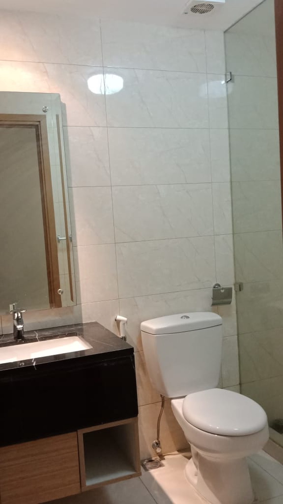 Apt disewakan