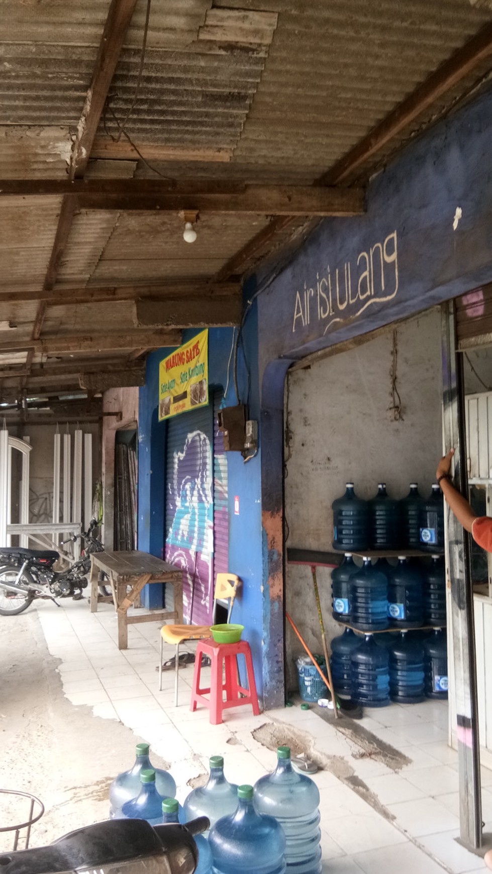 TANAH KOMERSIL TERDAPAT RUMAH KONTRAKAN DAN LAPANGAN FUTSAL MURAH PINGGIR JALAN RAYA#IK