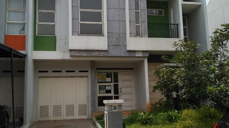 DIJUAL CEPAT RUMAH DALTON SUMMARECON DEPAN SWIMMING POOL