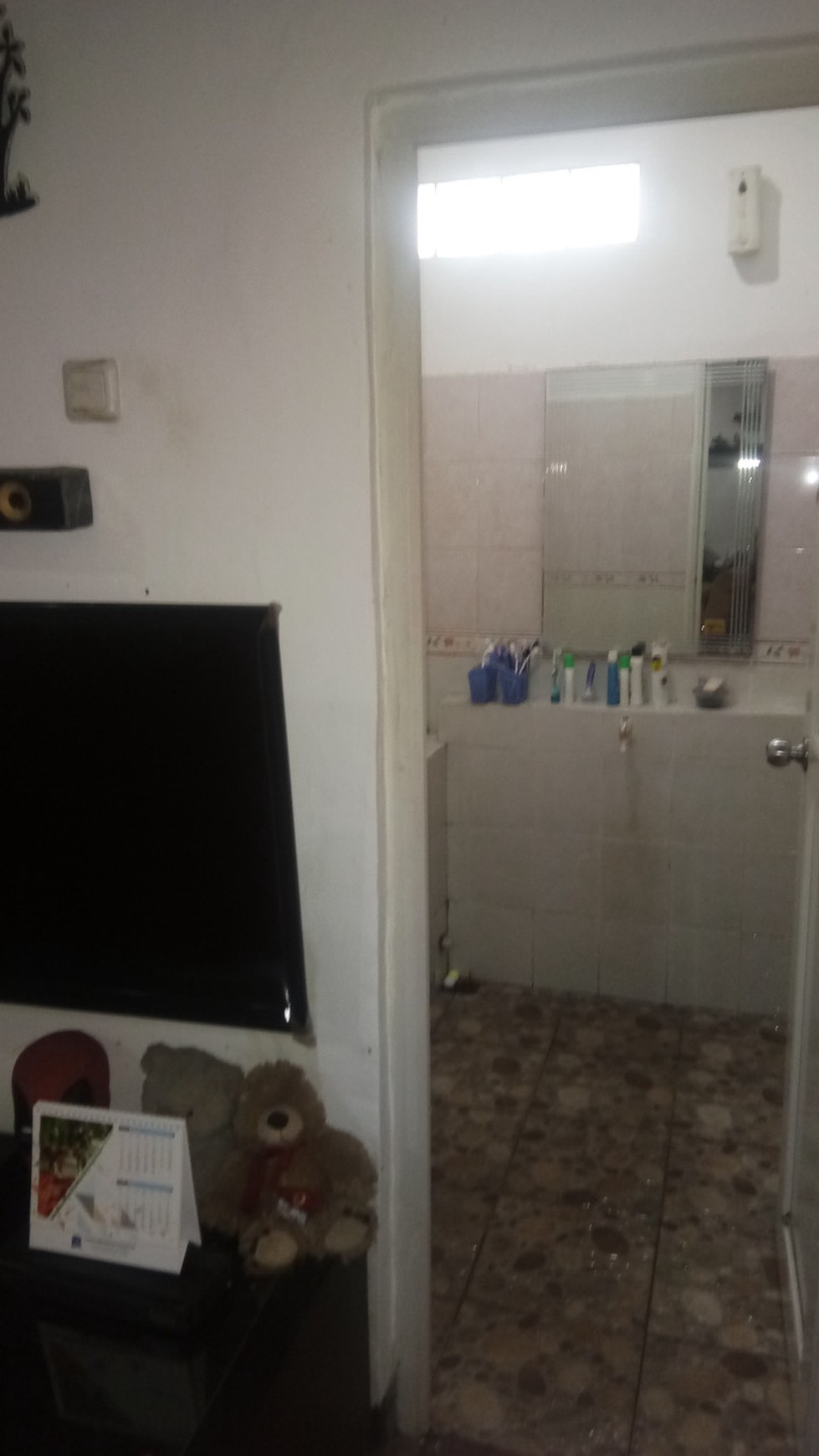RUMAH NYAMAN TINGGAL MODEL LAMA PONDOK RANJI HANYA 1,8 M