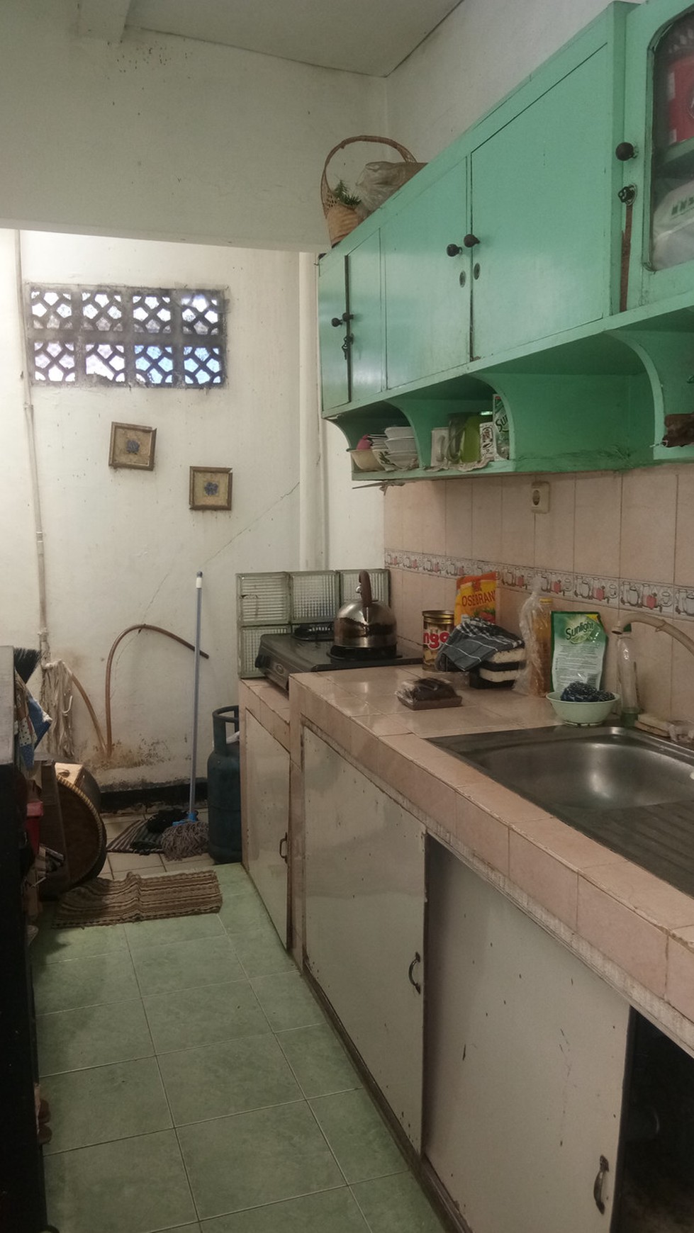 RUMAH NYAMAN TINGGAL MODEL LAMA PONDOK RANJI HANYA 1,8 M