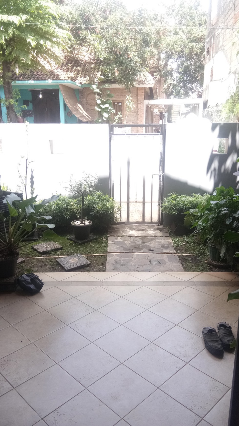 RUMAH NYAMAN TINGGAL MODEL LAMA PONDOK RANJI HANYA 1,8 M