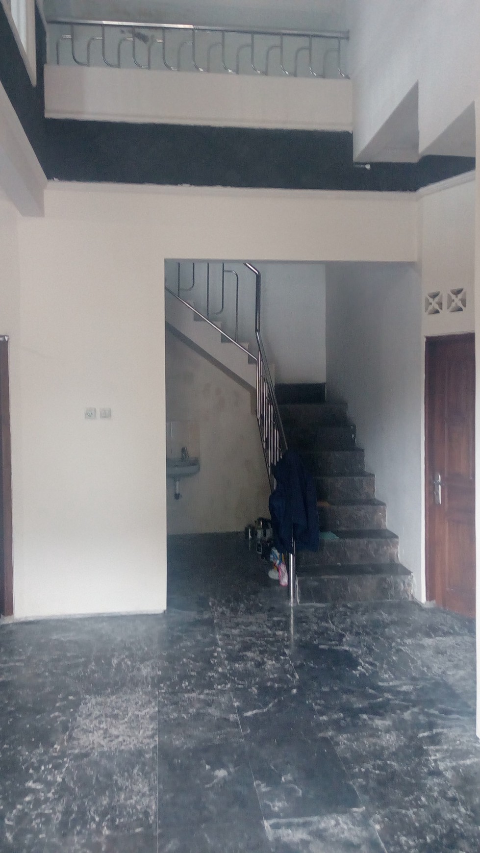 RUMAH MEWAH, COCOK UNTUK KELUARGA/KOST, DALAM PERUMAHAN AYODYA.