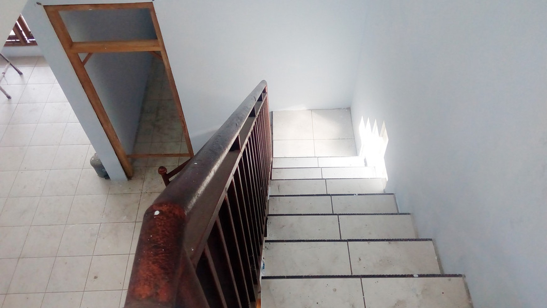 RUMAH TINGGAL DI MUTIHAN, LAWEYAN, SURAKARTA