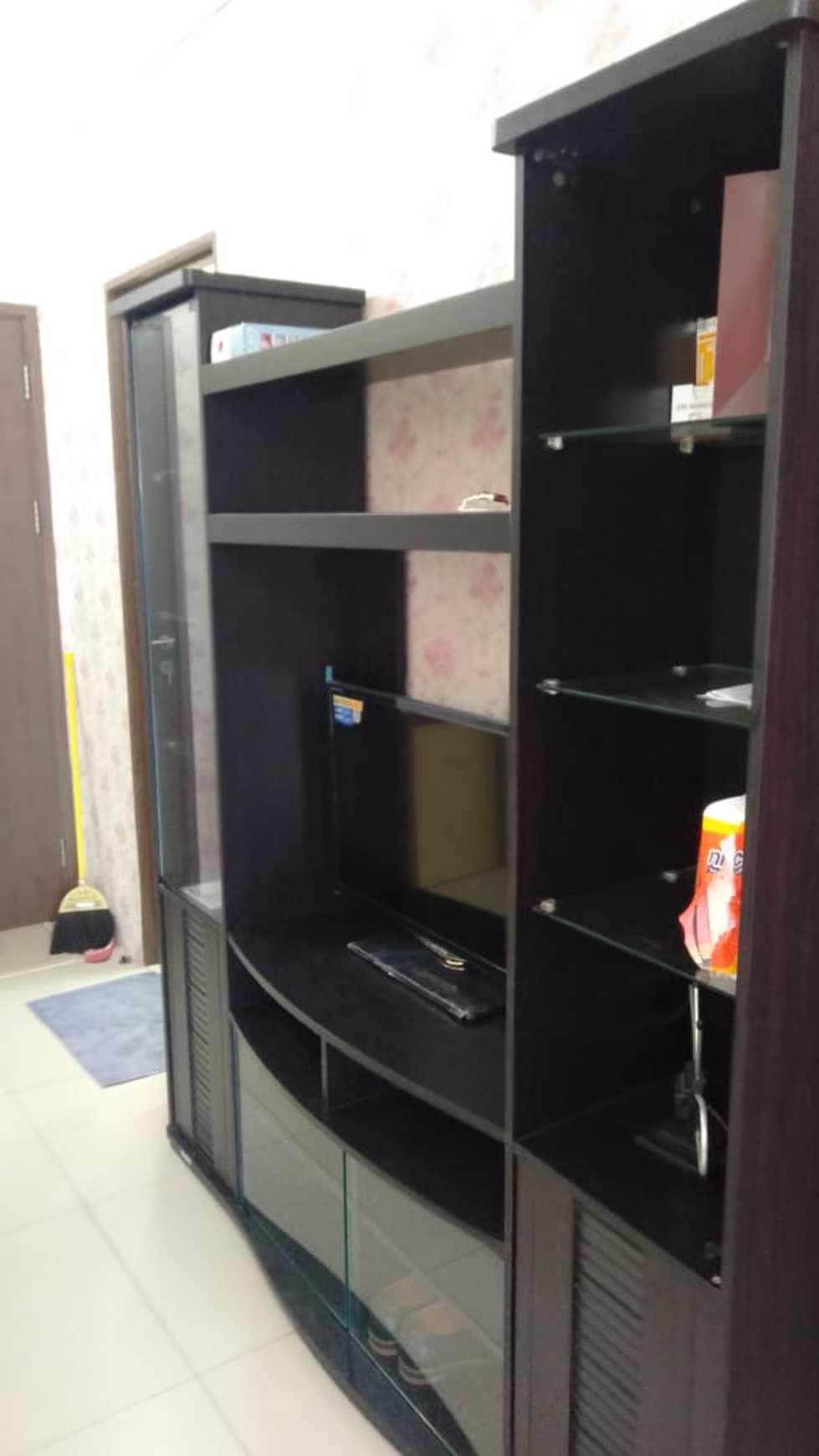 Apt dijual