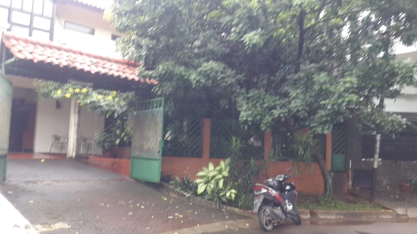 Rumah Siap Huni dim Bintaro