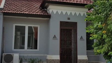 Rumah keluarga - JL. Ubud Timur 1 Lippo Karawaci Tangerang