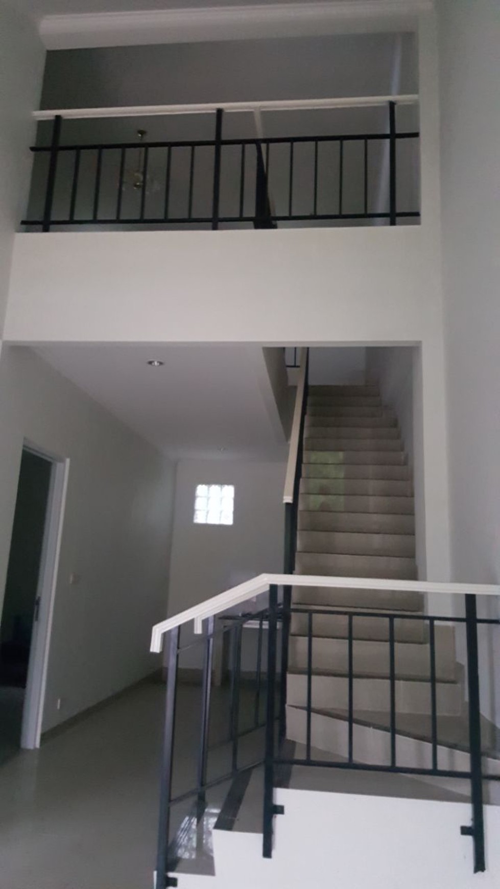 Rumah keluarga - JL. Ubud Timur 1 Lippo Karawaci Tangerang