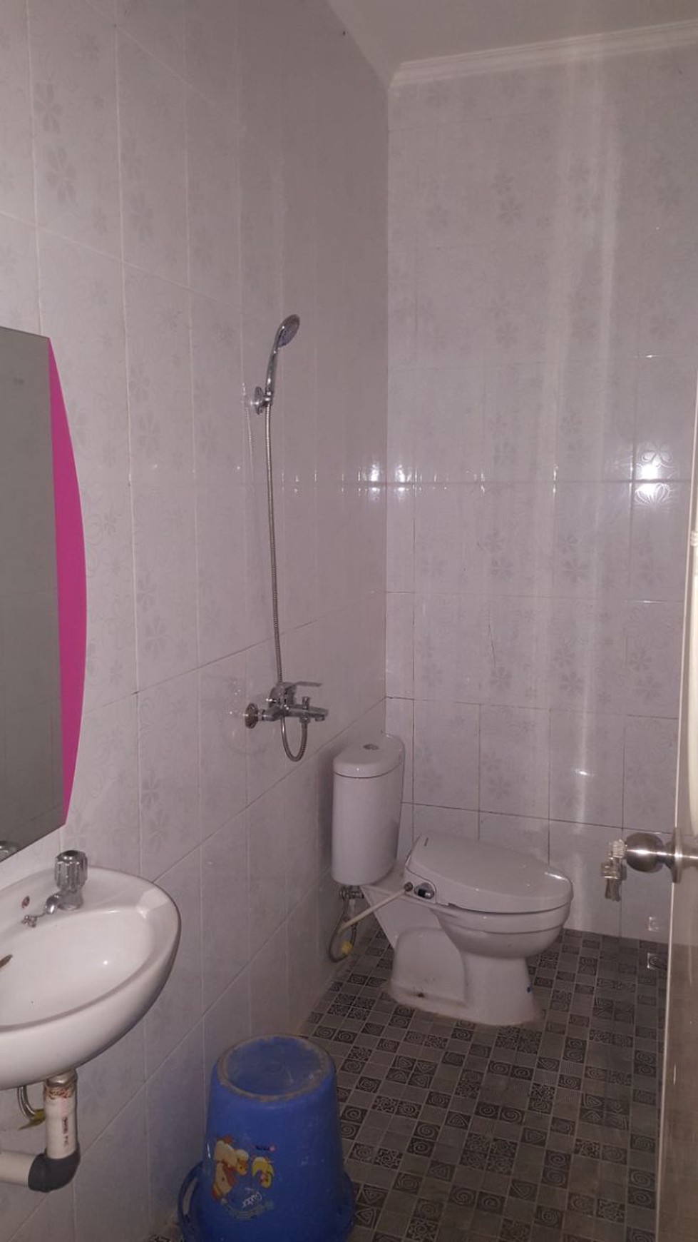 Rumah keluarga - JL. Ubud Timur 1 Lippo Karawaci Tangerang