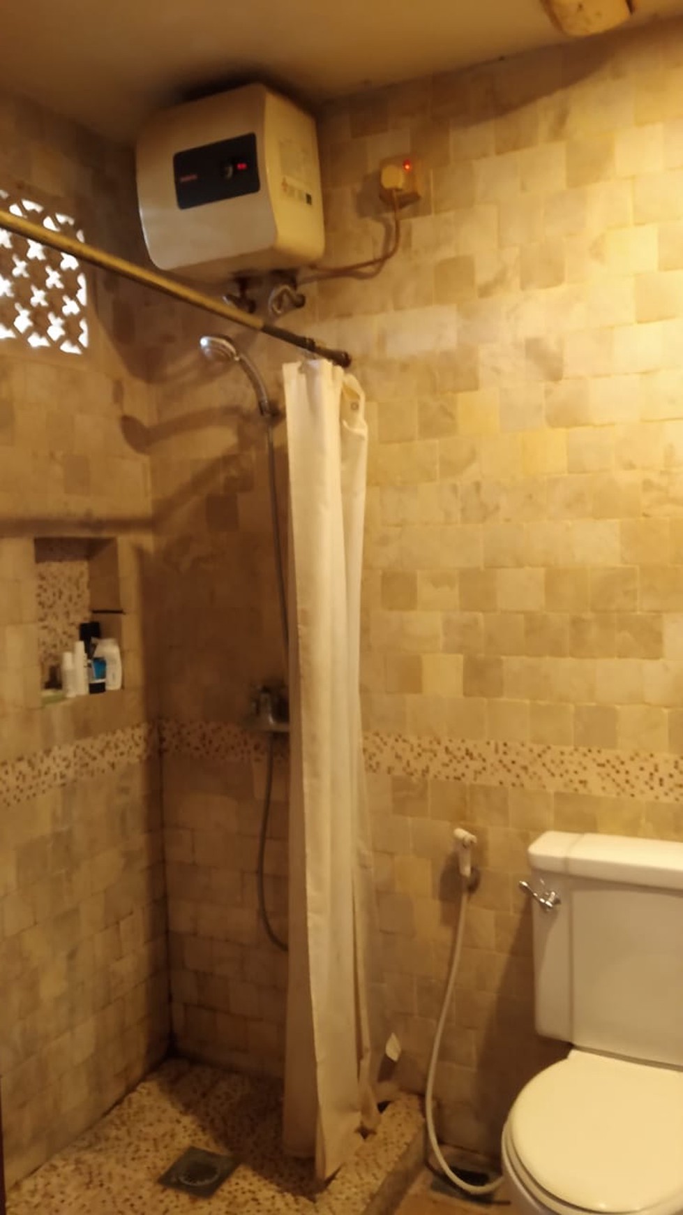 Rumah Keluarga - Ubud Indah - Lippo karawaci Tangerang